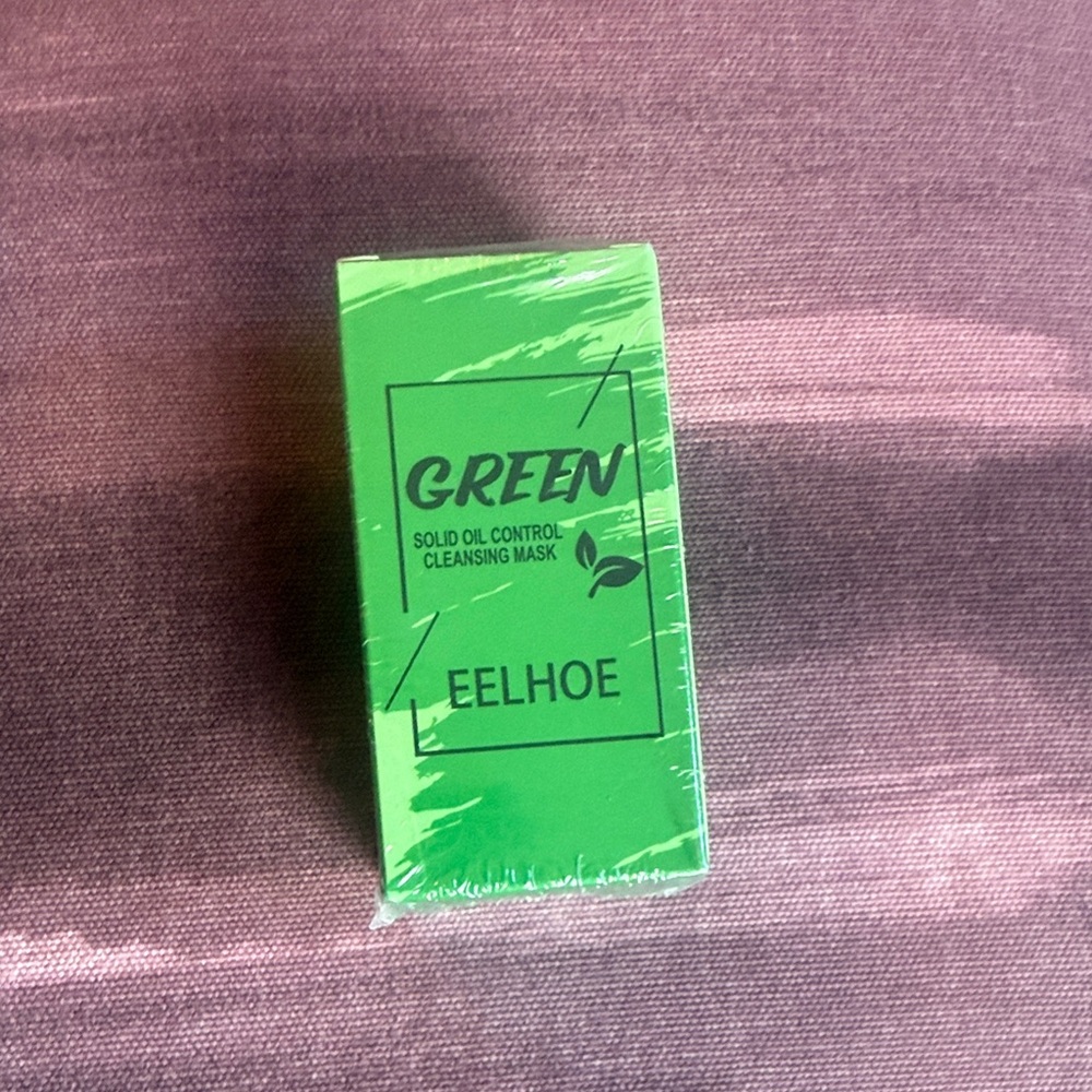 VIRAL Green Solid Oil Control Cleansing Mask
